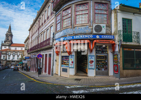 Casa Lourenco in vecchio stile tradizionale negozio di alimentari in Santo Ildefonso distretto della città di Porto sulla Penisola Iberica, la seconda più grande città in Portogallo Foto Stock