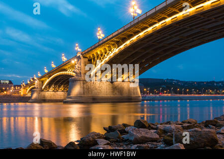 Il Ponte Margherita sul Danubio a Budapest, Ungheria Foto Stock