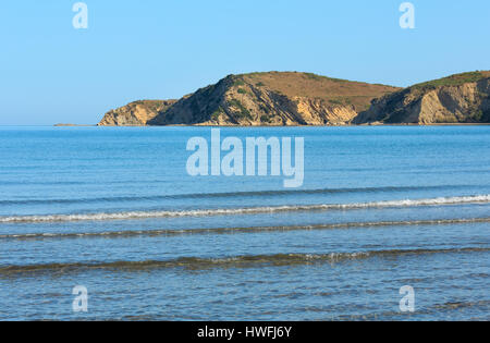 Mattino costa del mare vista dalla spiaggia (Narta Laguna, Valona Albania). Foto Stock