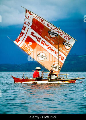 Imbarcazione locali al Parco Nazionale di Bunaken, vicino a Manado, Nord Sulawesi, Indonesia Foto Stock