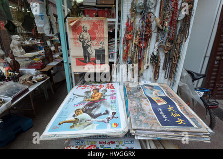 Hong Kong Regione amministrativa speciale di Hong Kong - 26 Gennaio 2017: negozi di antiquariato in Cat Street a Hong Kong. Hollywood Road, Upper Lascar Row aka Cat Street è una grande t Foto Stock