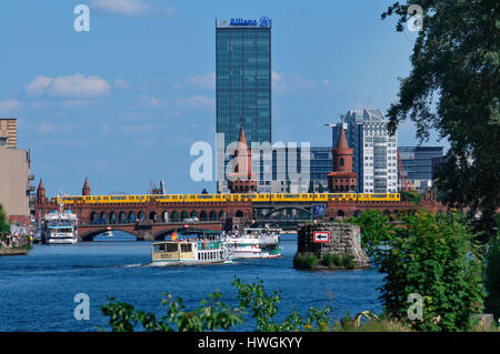 Oberbaumbruecke, Treptower, Sprea, Friedrichshain di Berlino, Deutschland, OberbaumbrÂ³cke Foto Stock