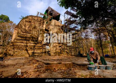 Cambogia, Kompong Thom provincia, Sambor Prei Kuk elencati come patrimonio mondiale dall'UNESCO, i templi del periodo Pre-Angkorian, Ishanavarman sotto i re, sud gruppo templi, N1 Tower Foto Stock