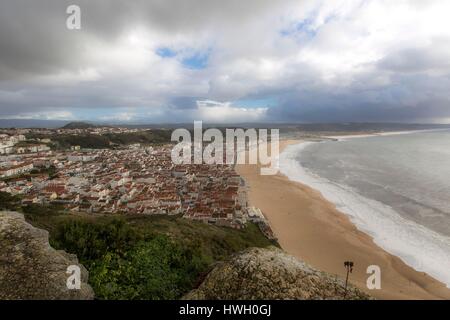 Il Portogallo, Estremadura provincia, Nazare, famosa per le sue spiagge e il suo punto surf Foto Stock