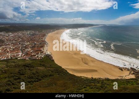 Il Portogallo, Estremadura provincia, Nazare, famosa per le sue spiagge e il suo punto surf Foto Stock