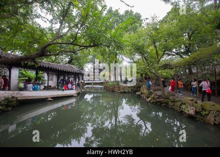 Cina, Jiangsu, Suzhou Suzhou, è una delle città più antiche del Chang Jiang bacino ed il luogo di nascita di Wu cultura, la città dei canali e dei giardini, l'Humble Administrator's Garden, elencati sul patrimonio mondiale dell UNESCO Foto Stock