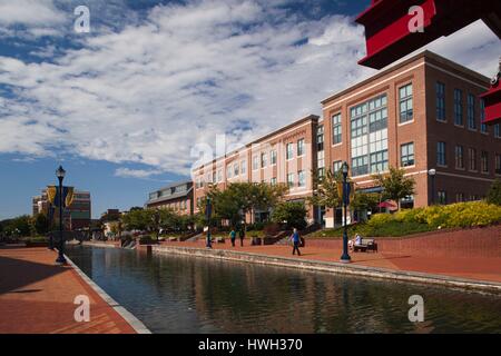 Stati Uniti, Maryland, Frederick, Carroll Creek Park, edifici creekside Foto Stock