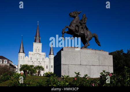 Stati Uniti, Louisiana, New Orleans French Quarter, Jackson Square, la Cattedrale di San Louis e Andrew Jackson statua Foto Stock