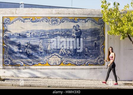 Il Portogallo, Regione settentrionale del distretto di Guarda, Vila Nova de Foz Coa, azulejos Foto Stock