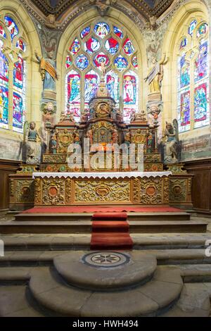 Francia, Finisterre, Parc Naturel Regional d'Armorique, Parc Naturel marin d'Iroise, DOUARNENEZ, altare e l'altare principale del XVI secolo San Herle de Ploare chiesa Foto Stock