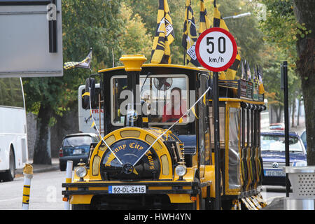 Il treno stradale Kilkenny City Tours a Kilkenny, Irlanda. Foto Stock