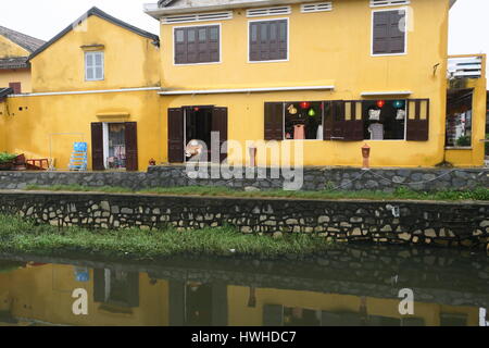 Grande giallo a hpouse japaneser ponte coperto in Hoi An, Vietnam. Foto Stock