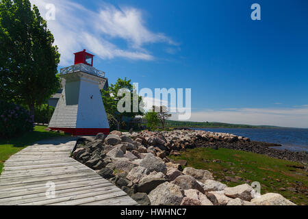 Faro affacciato sulla zona costiera in Annapolis Royal Nova Scotia, Canada. Foto Stock