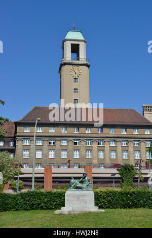 Il Rathaus, Carl-Schurz-Strasse, Spandau, Berlino, Deutschland Foto Stock