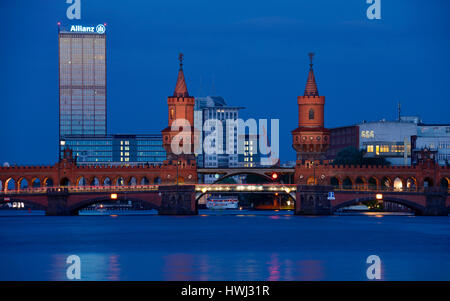 Oberbaumbruecke, Treptower, Sprea, Friedrichshain di Berlino, Deutschland, OberbaumbrÃ¼cke Foto Stock