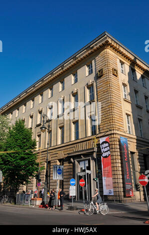 Deutsche Bank Kunsthalle, Unter den Linden, nel quartiere Mitte di Berlino, Deutschland Foto Stock