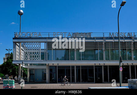 Cafe Moskau, Karl-Marx-Allee, nel quartiere Mitte di Berlino, Deutschland Foto Stock