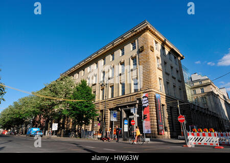 Deutsche Bank Kunsthalle, Unter den Linden, nel quartiere Mitte di Berlino, Deutschland Foto Stock