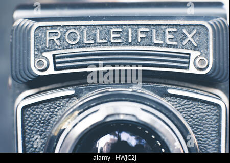 Vintage bioptical Rolleiflex foto dettaglio della fotocamera, logo nome e corpo parte della telecamera Foto Stock