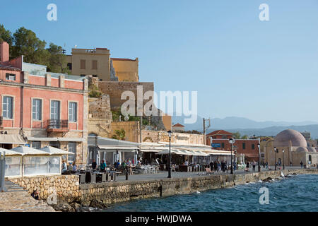 Il lungomare, il porto veneziano, Chania, Creta, Grecia Foto Stock