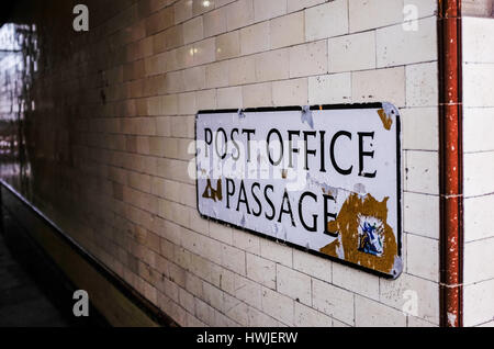 Post Office il passaggio a Hastings Old Town East Sussex Regno Unito Foto Stock