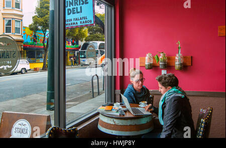 Cafe in Haight Ashbury district Foto Stock