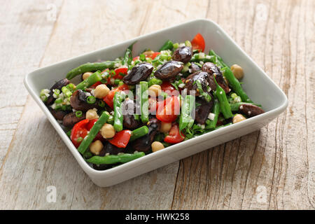 Tre insalata di fagioli,scarlet runner,fagiolo fagiolo verde,CECE Foto Stock