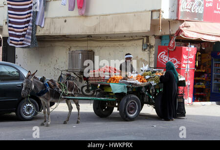 Venditore ambulante di Luxor in Egitto Foto Stock