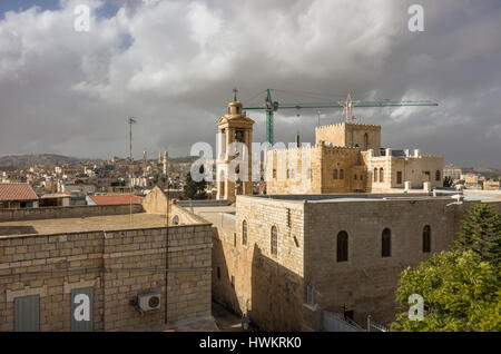 Lo skyline di Betlemme, in Cisgiordania, Israele. Foto Stock