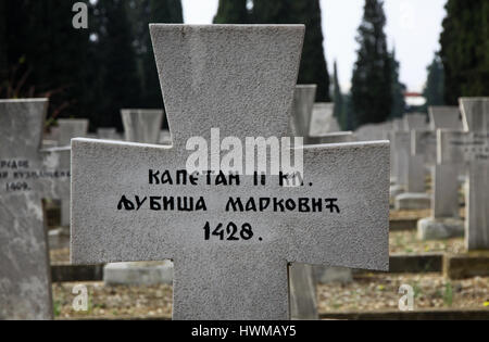 Salonicco, Grecia - 26 novembre 2012: Zeitenlik, alleati cimitero militare e della I Guerra Mondiale Memorial Park. Contiene le tombe dei serbo, F Foto Stock