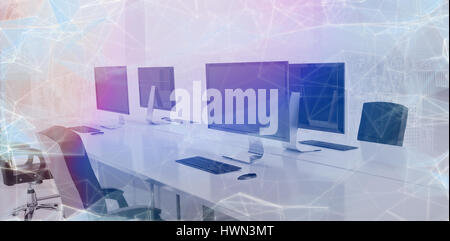 Sfondo nero con sfumature contro Ufficio con vista della città 3d Foto Stock