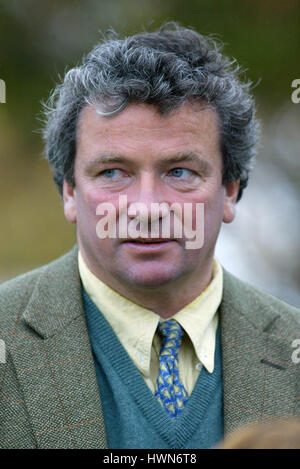 NIGEL TWISTON-DAVIES GARA allenatore di cavalli ippodromo di Cheltenham CHELTENHAM 29 Ottobre 2002 Foto Stock