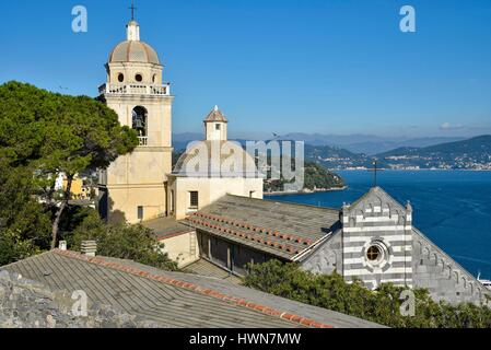 In Italia, la Liguria Cinque Terre, Porto Venere Parco Naturale Regionale, Portovenere situato nel Golfo dei Poeti, classificato come patrimonio mondiale dall UNESCO, Chiesa di San Lorenzo Foto Stock