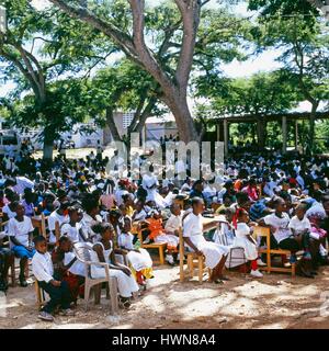 Haiti, Grand Boulage, inaugurazione di una scuola costruita con il sostegno degli imprenditori di tutto il mondo Foto Stock