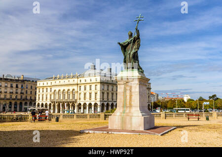 Statua di Charles Lavigerie marziali a Bayonne, Francia Foto Stock