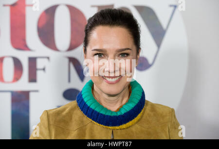 Amburgo, Germania. 22 Mar, 2017. Moderatore Désirée Nosbusch Sorrisi durante una stampa proiezione della VOX visualizza " La storia della mia vita" ad Amburgo, Germania, 22 marzo 2017. Foto: Daniel Reinhardt/dpa/Alamy Live News Foto Stock