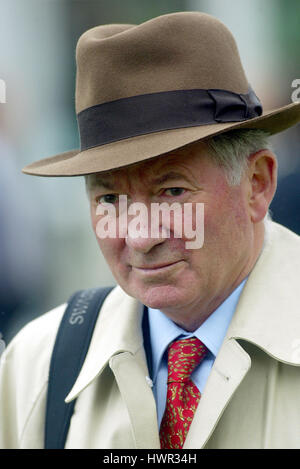 BARRY HILLS corsa di cavalli TRAINER Doncaster Racecourse DONCASTER 11 Settembre 2003 Foto Stock