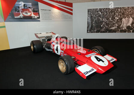 La Ferrari 312B2 pilotata da Jacky Ickx, sul display di Jacky Ickx Icona raccolta, al 2017 London Classic Car Show Foto Stock