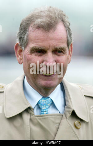 CLIVE BRITTAIN GARA allenatore di cavalli RACECOUSRE YORK YORK INGHILTERRA 13 Maggio 2004 Foto Stock