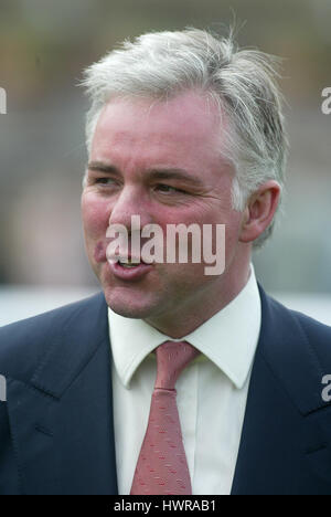 JEREMY NOSEDA GARA allenatore di cavalli ippodromo di NEWMARKET NEWMARKET 13 Aprile 2004 Foto Stock