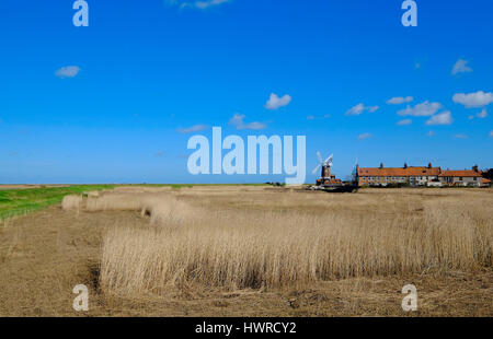 Cley mill e paludi, North Norfolk, Inghilterra Foto Stock