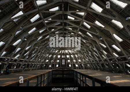 La corda che fabbrica a Chatham Historic Dockyard, Kent, Regno Unito Foto Stock