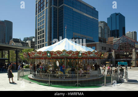 La giostra sulla Rose Kennedy Greenway, Boston, Massachusetts Foto Stock