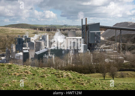 Lavoro cava di calcare vicino a Buxton, Derbyshire, in Inghilterra. Foto Stock