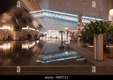 Doha Hamad International Airport. Al Mourjan Business Lounge, Qatar Airways. Foto Stock