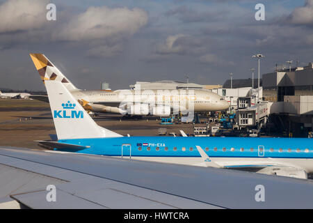 Londra Heathrow vista dal Business Class a bordo Qatar Aireways, Airbus A380-800 Foto Stock