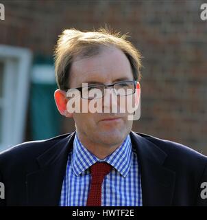 JAMES FANSHAWE TRAINER IPPODROMO DI NEWMARKET NEWMARKET INGHILTERRA 01 Ottobre 2011 Foto Stock