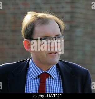 JAMES FANSHAWE TRAINER IPPODROMO DI NEWMARKET NEWMARKET INGHILTERRA 01 Ottobre 2011 Foto Stock