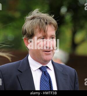 DAVID SIMCOCK GARA allenatore di cavalli ippodromo di NEWMARKET NEWMARKET INGHILTERRA 22 Settembre 2011 Foto Stock