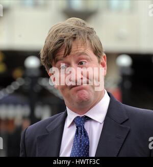 DAVID SIMCOCK GARA allenatore di cavalli ippodromo di NEWMARKET NEWMARKET INGHILTERRA 22 Settembre 2011 Foto Stock